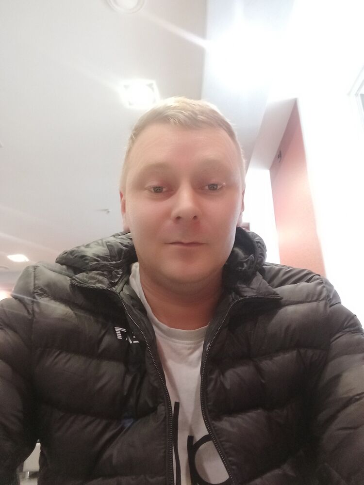  38429763  , 35 ,    