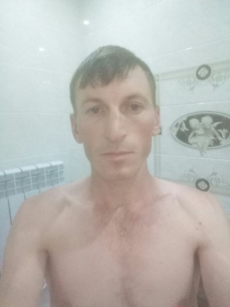  ,   Pavel, 36 ,   ,   