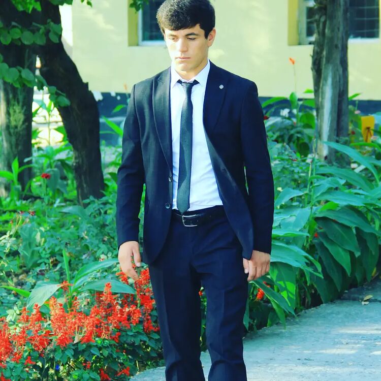  30764053  , 25 ,    -