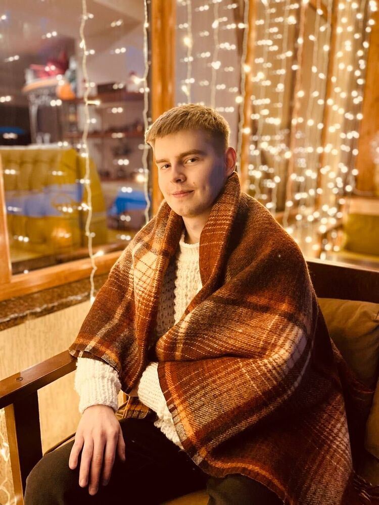  53751693  , 25 ,    --