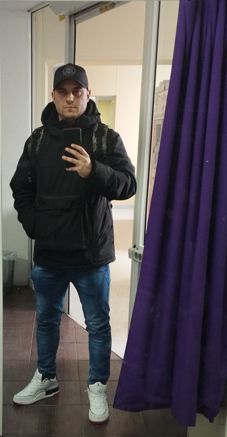  43336473  , 28 ,    