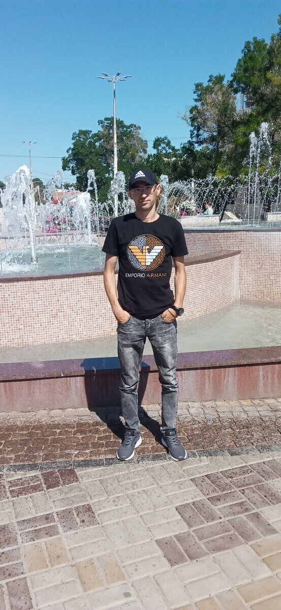  21088123  Pavel, 39 ,    