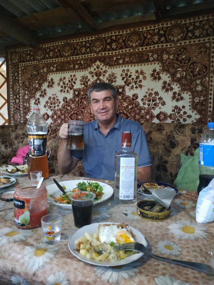  17873933  Igor omorfos, 56 ,    
