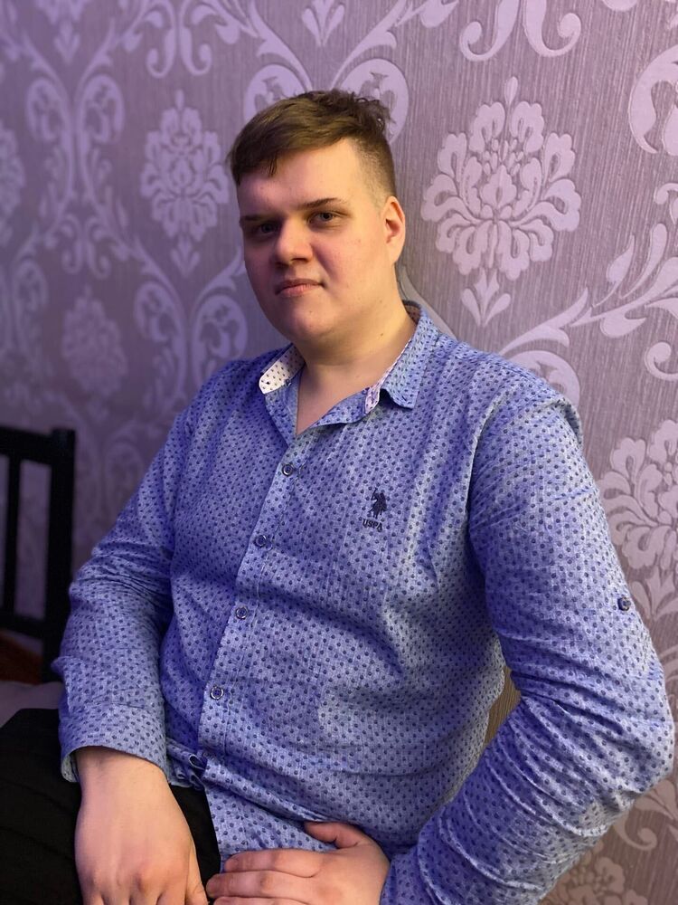  31417303  , 28 ,    -