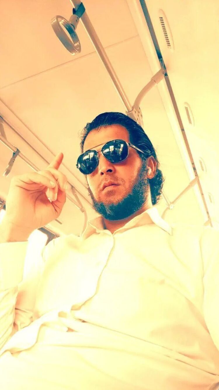  48433373  ALIHAN, 31 ,    