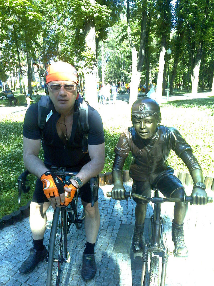  17629933  Sergey, 60 ,    