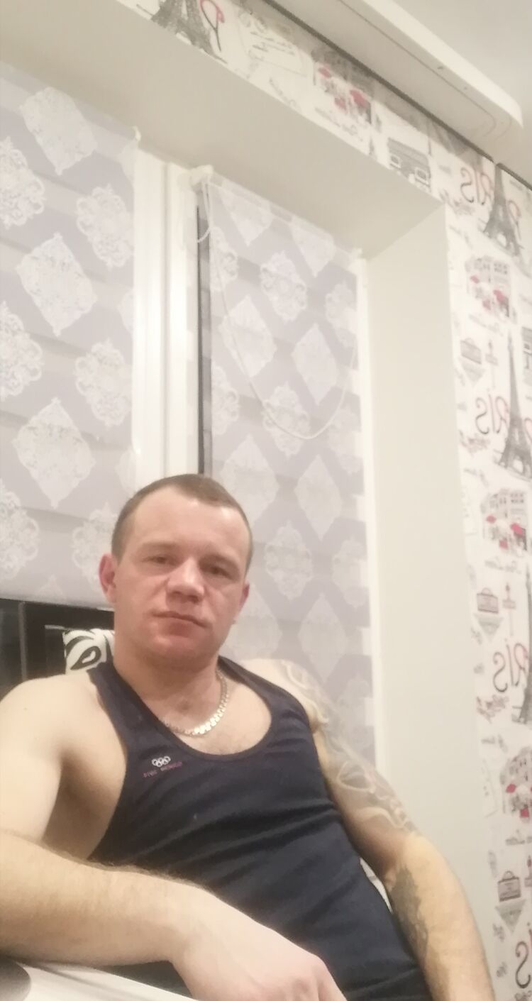  49601903  , 34 ,    