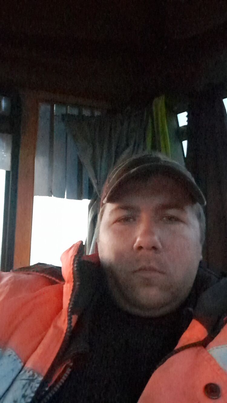  28128353  , 34 ,    