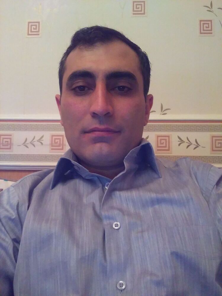  15143853  Rufat, 44 ,    