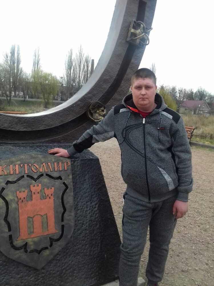  16020753  Igor, 37 ,    