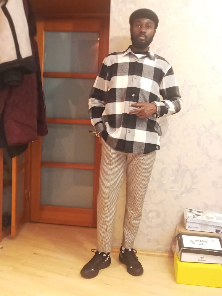  54329373  Bardon, 29 ,    