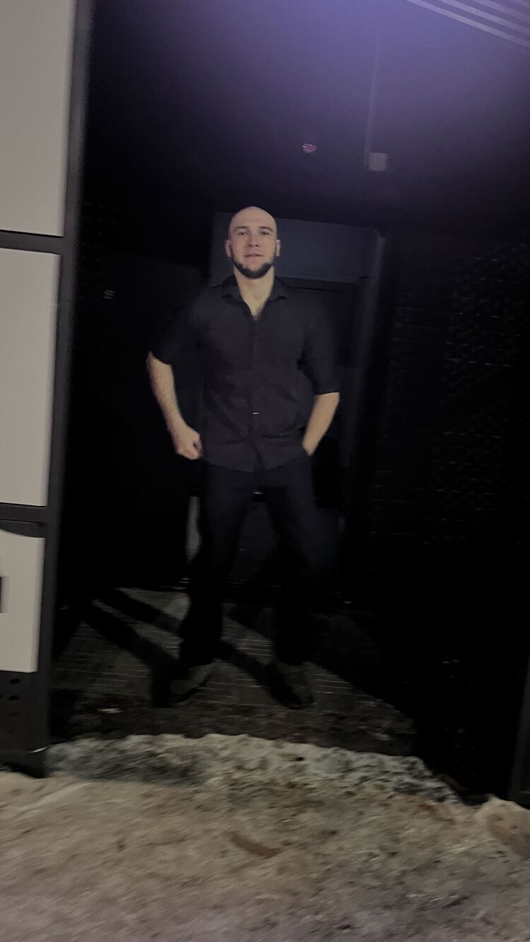  54091883  , 28 ,    -