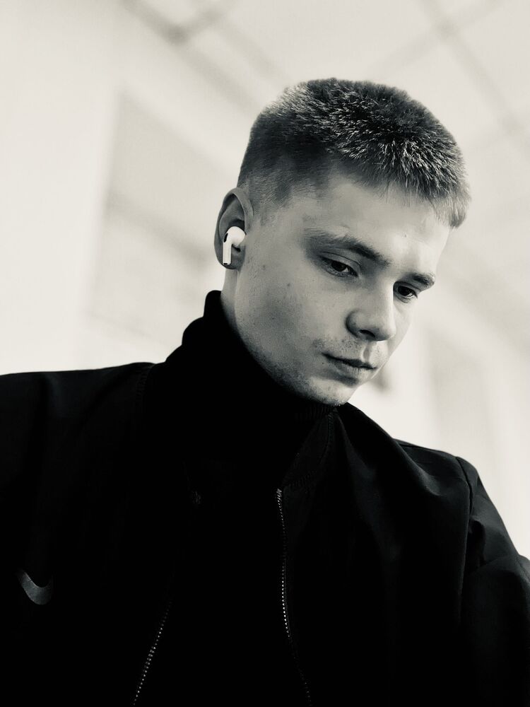  52421023  Shut, 22 ,     