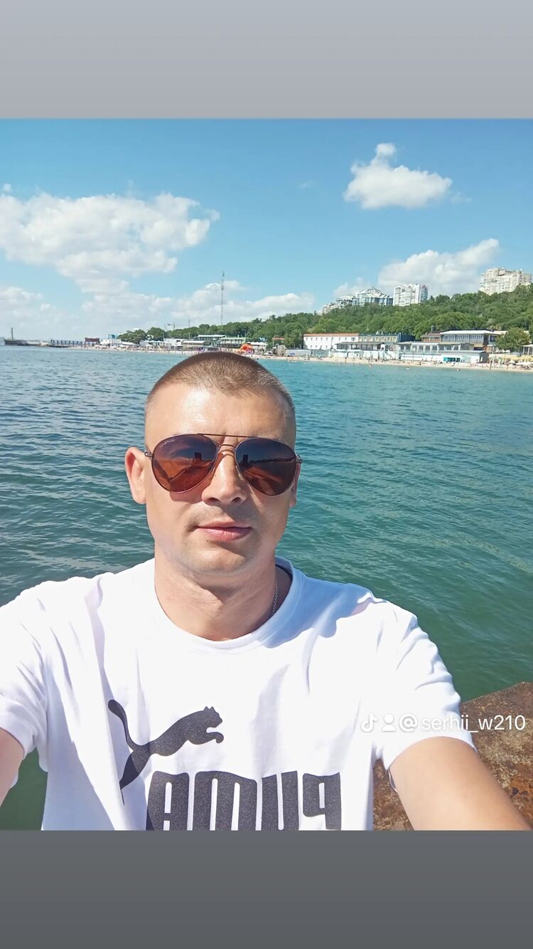  48390673  Sergei, 25 ,    