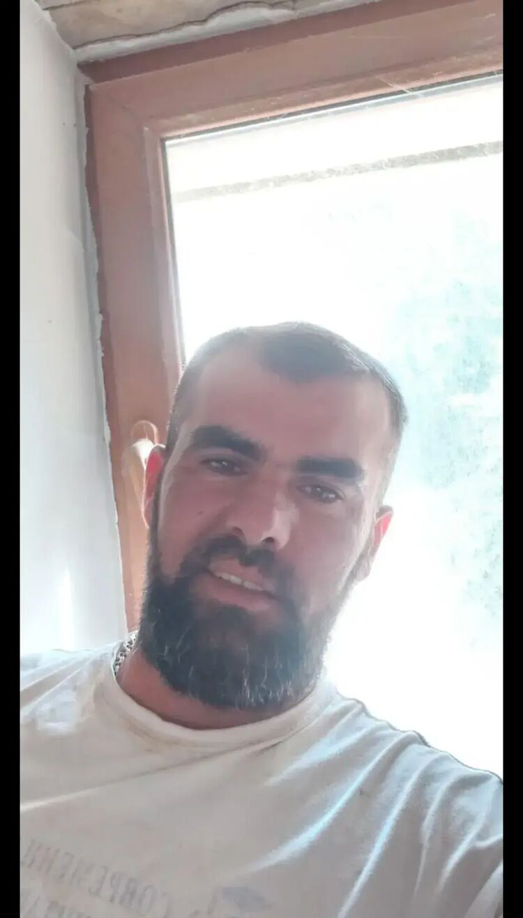  46133043  , 39 ,    