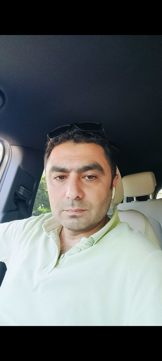  54366423  Emin, 43 ,    