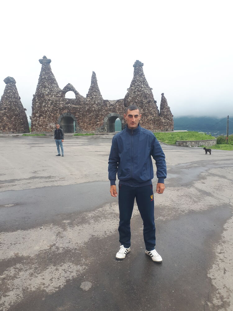  45346603  Artak, 37 ,    