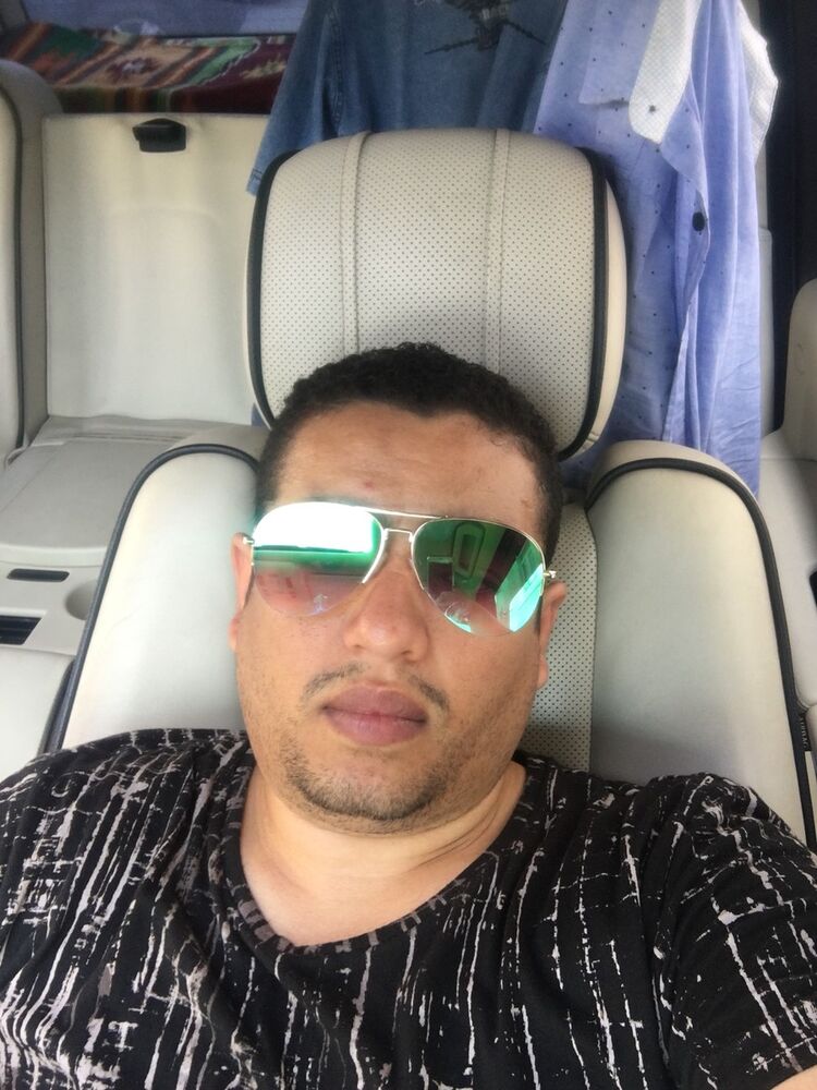  ,   Ali, 32 ,   ,   , c 