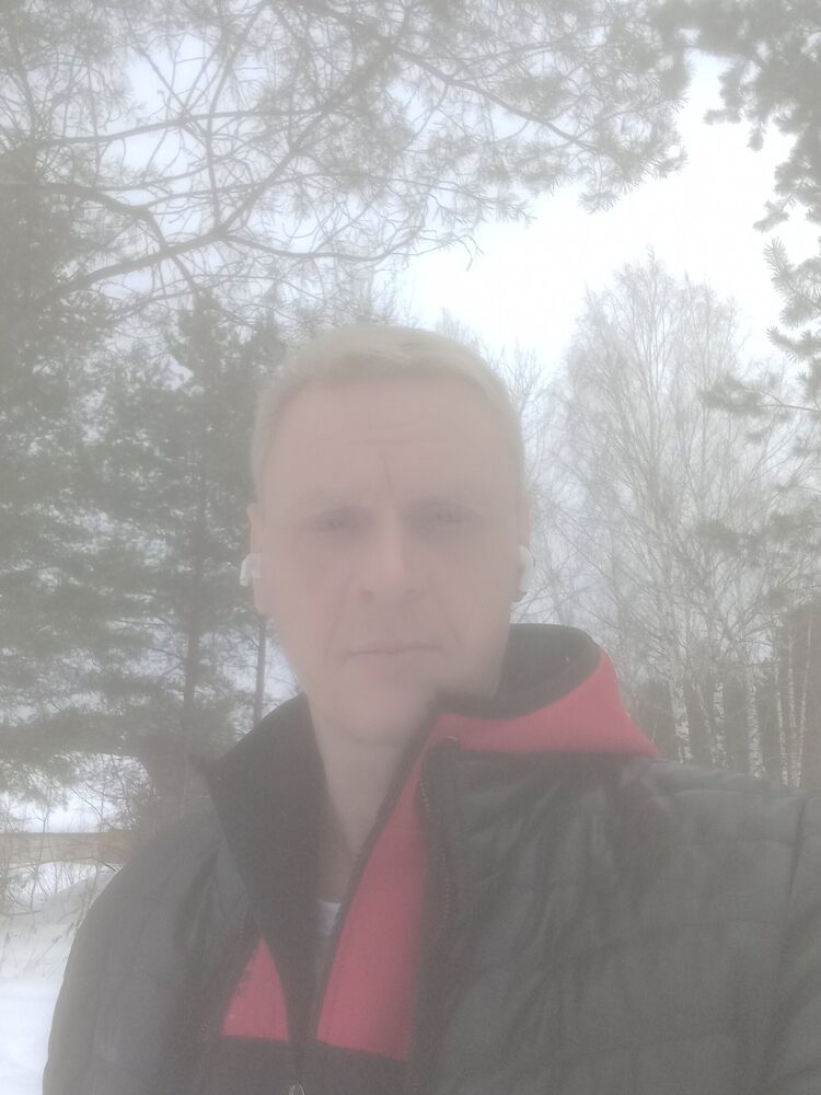  33108733  Aleks, 44 ,     