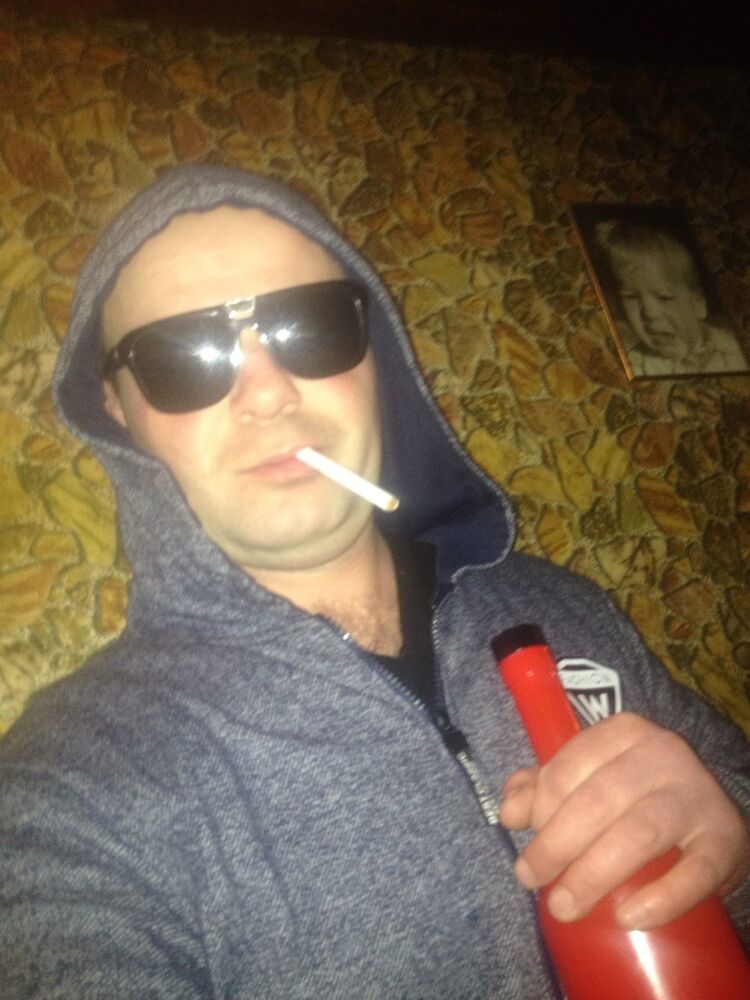  ,   Leo, 41 ,   
