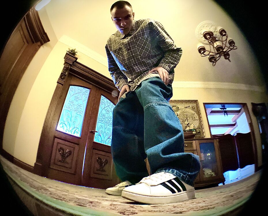  36005903  , 21 ,    