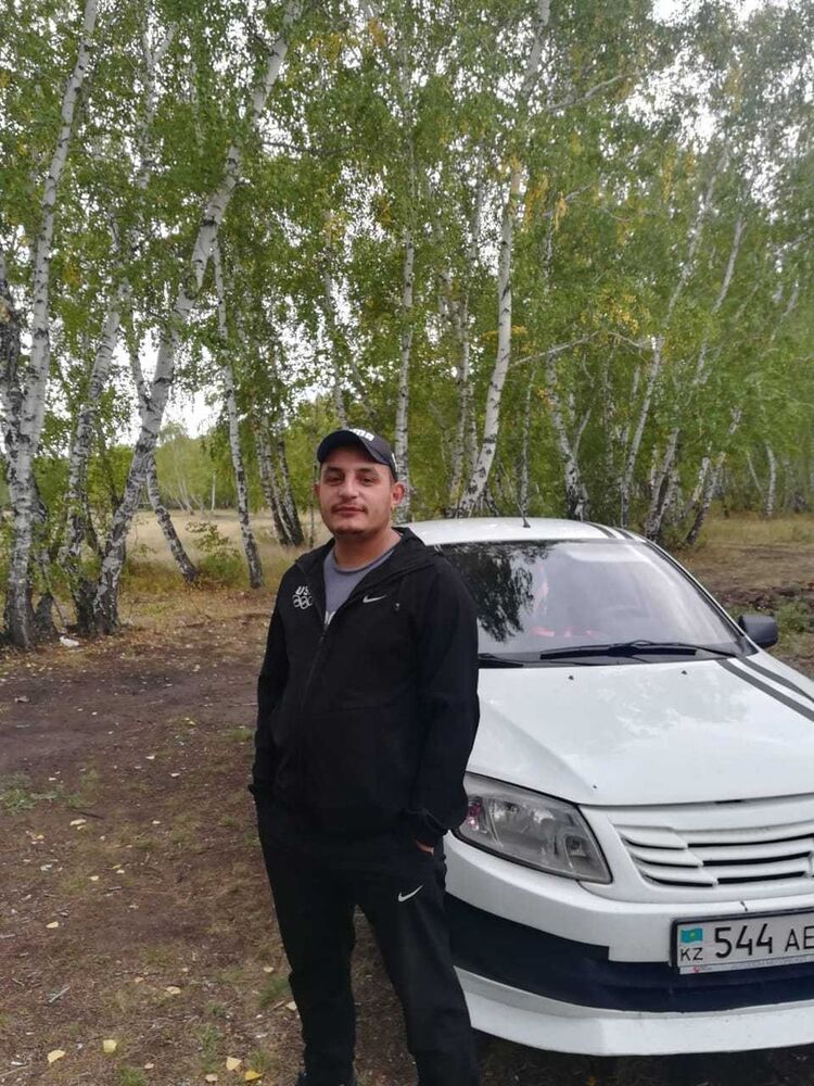  ,   Vartan, 36 ,   