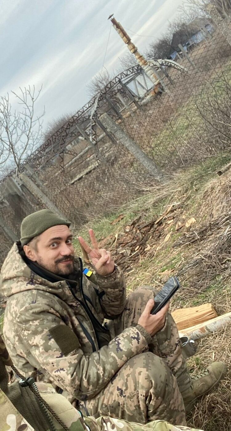  44251993  , 41 ,    