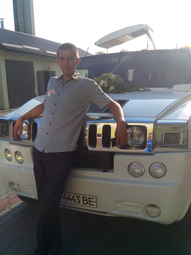  ,   Oleg, 39 ,   