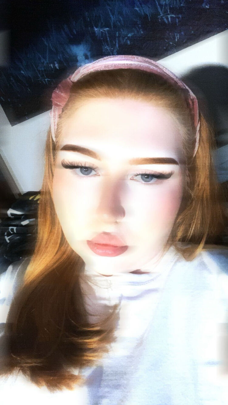  ,   Karina, 20 ,     , c 