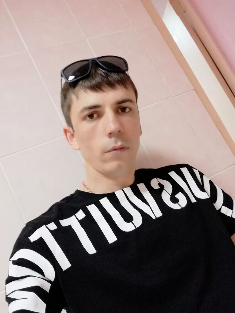  28748043  , 37 ,     