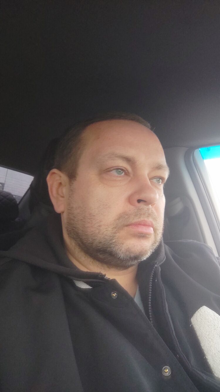  ,   Alex, 44 ,   , 