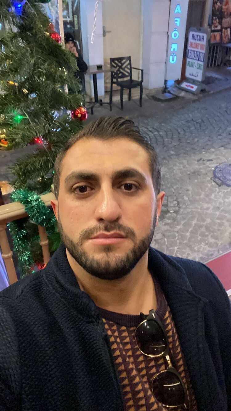  40125483  Orhan, 28 ,    