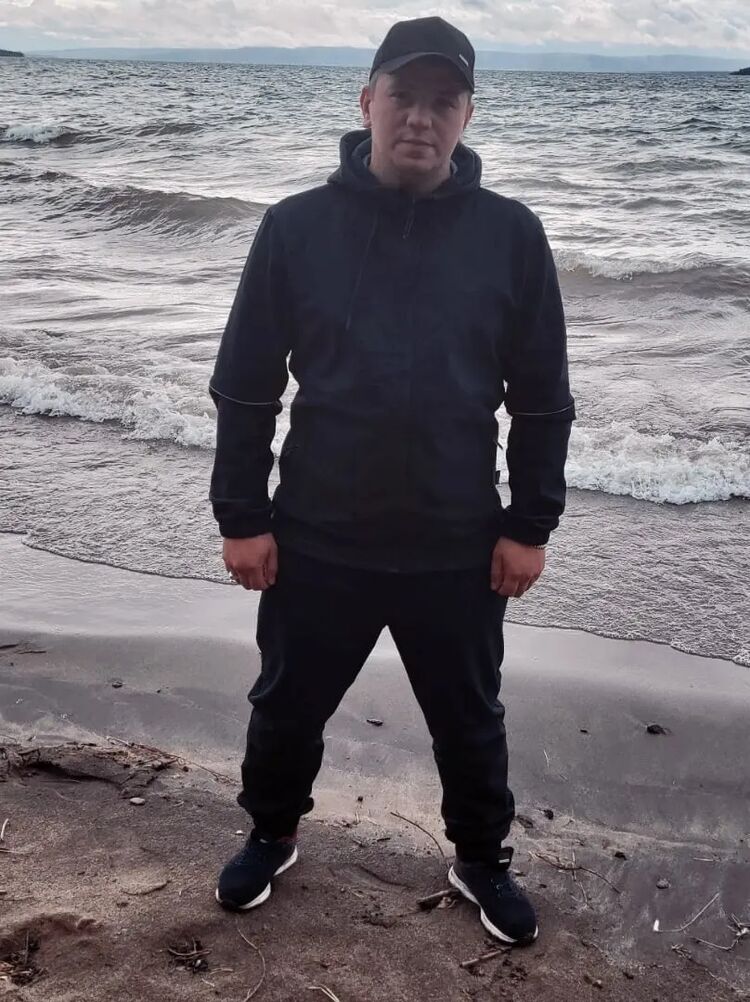  42490103  , 28 ,    