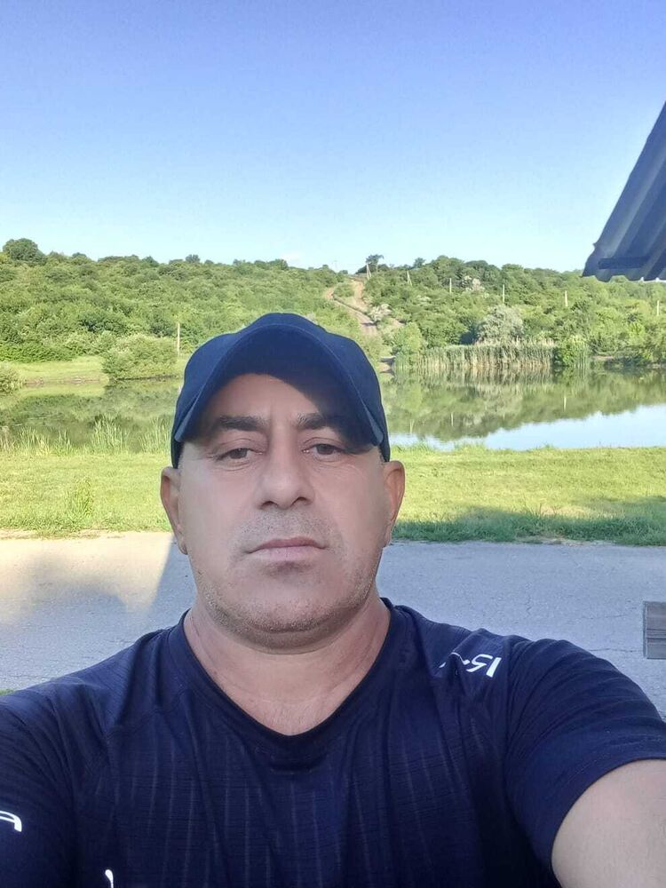  46171893  Ismail, 46 ,    