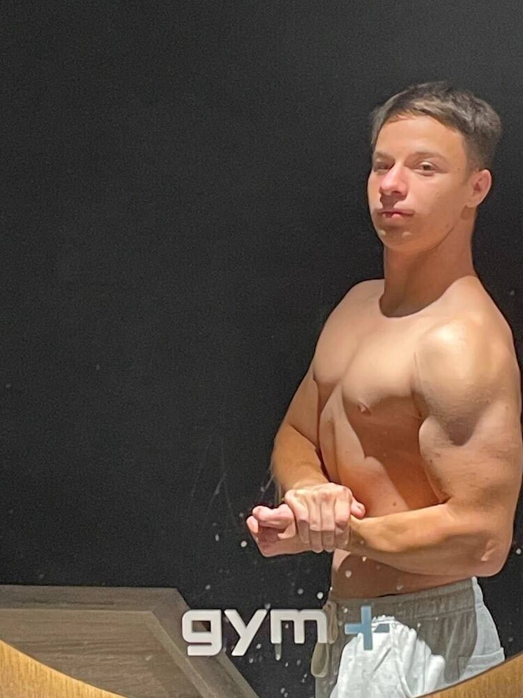  53283703  Danik, 20 ,    