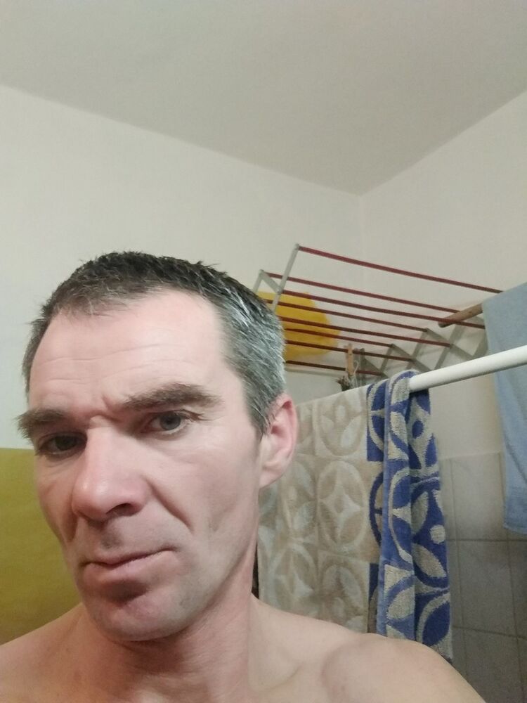  ,   Robert, 48 ,   