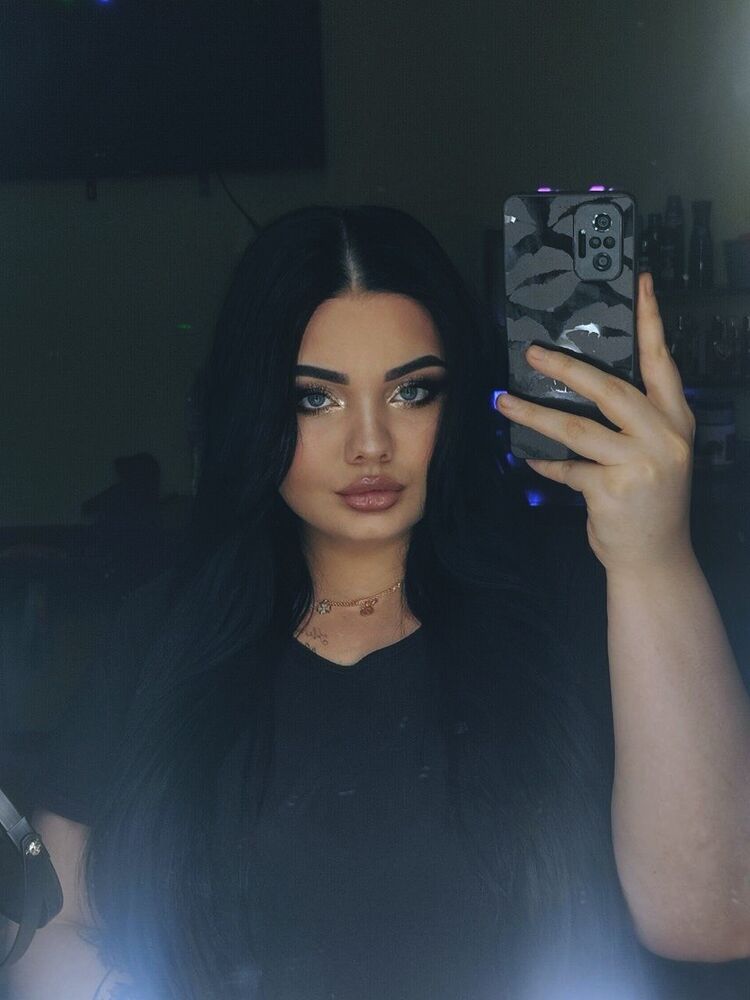  50571233  PUHLYASHA, 24 ,    