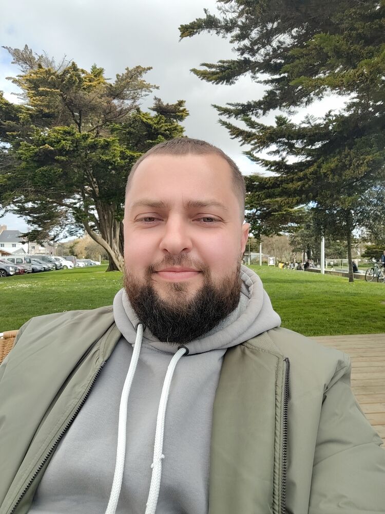  Saint-Nazaire,   Ivan, 37 ,   ,   