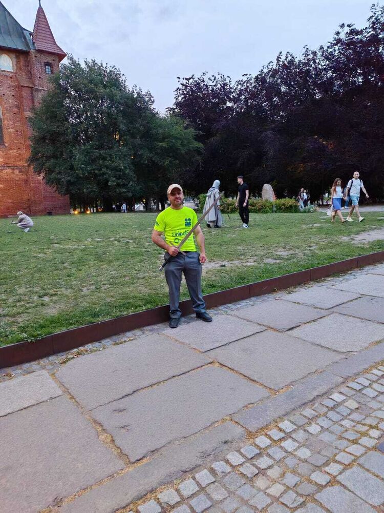  ,   Farruhk, 36 ,   ,   