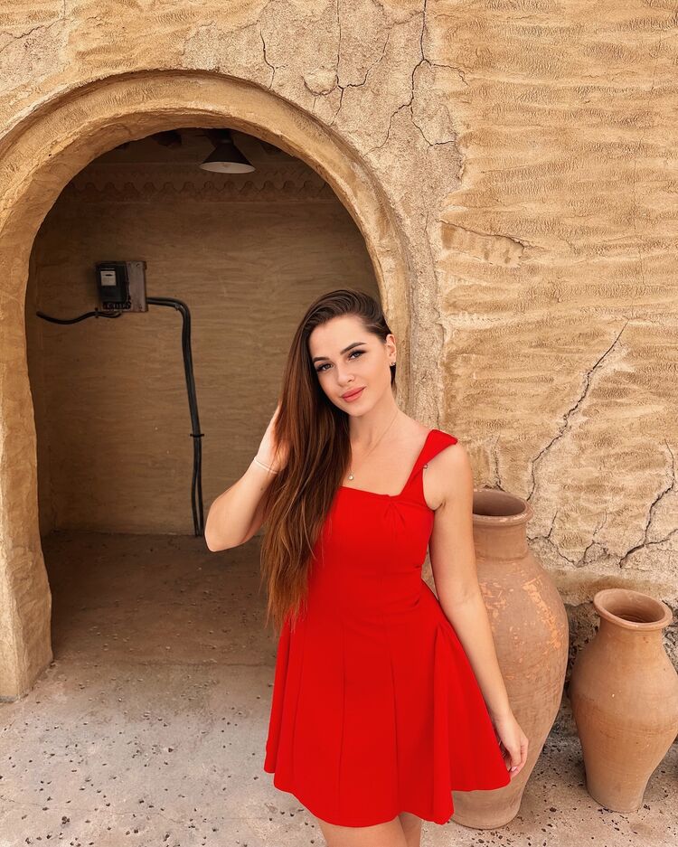  ,   Victoria, 23 ,   ,   
