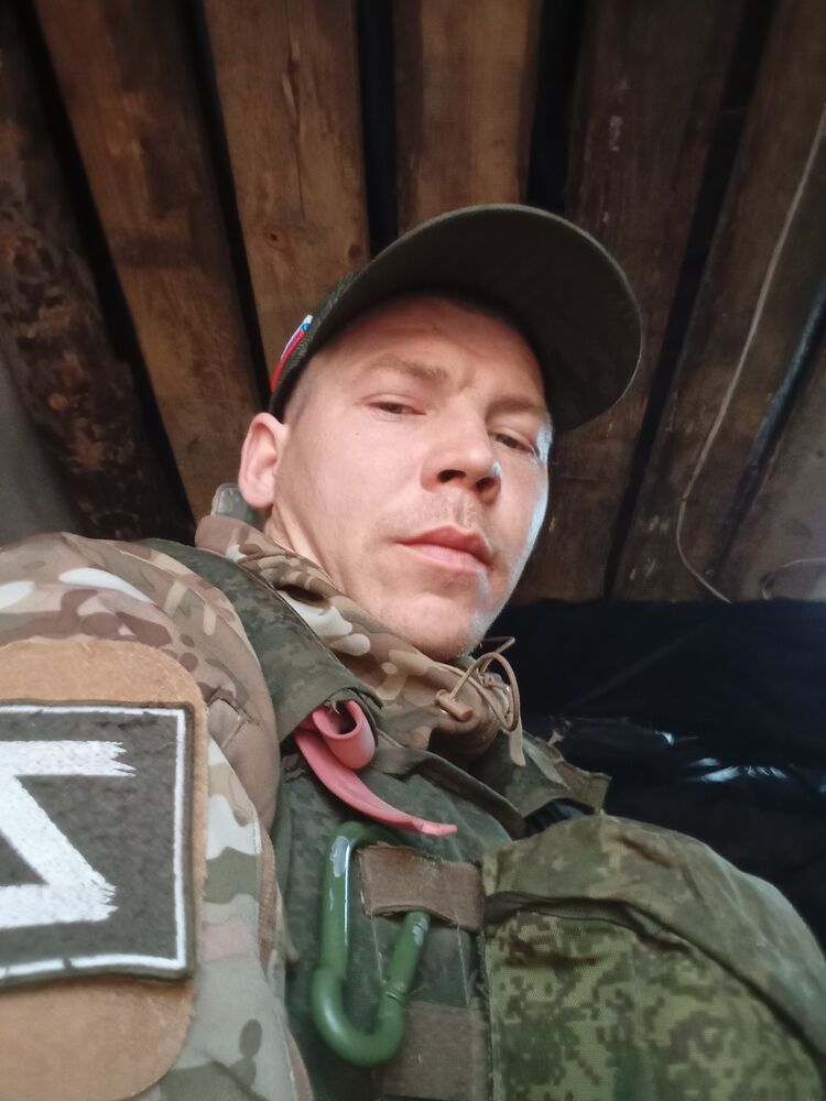  42227023  Vladimir, 36 ,    