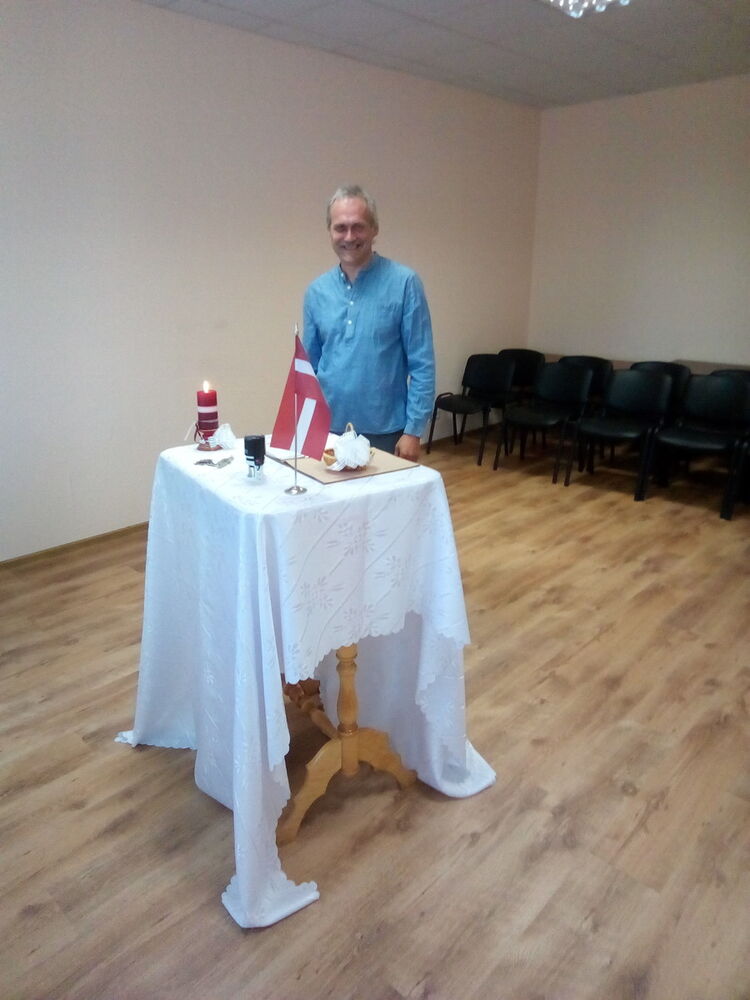  ,   Velns, 54 ,   