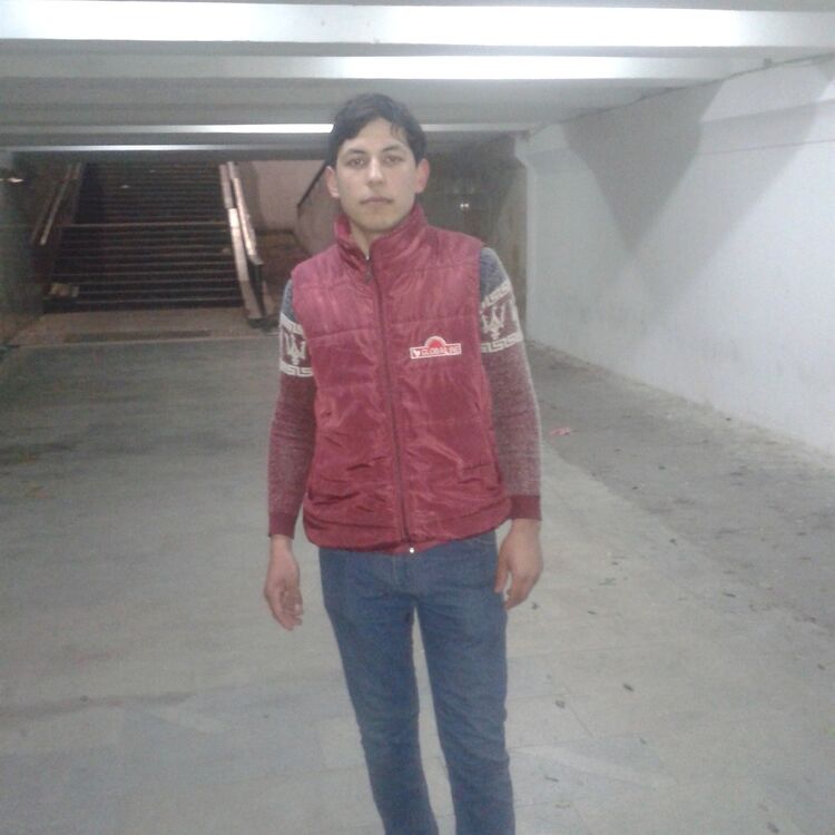  14835563  Farrux, 28 ,    