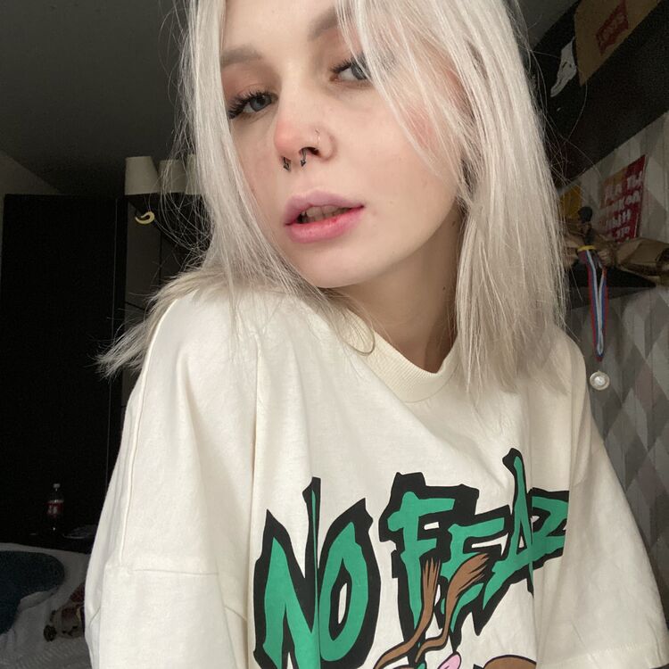  -,   Valeriya, 25 ,   ,   