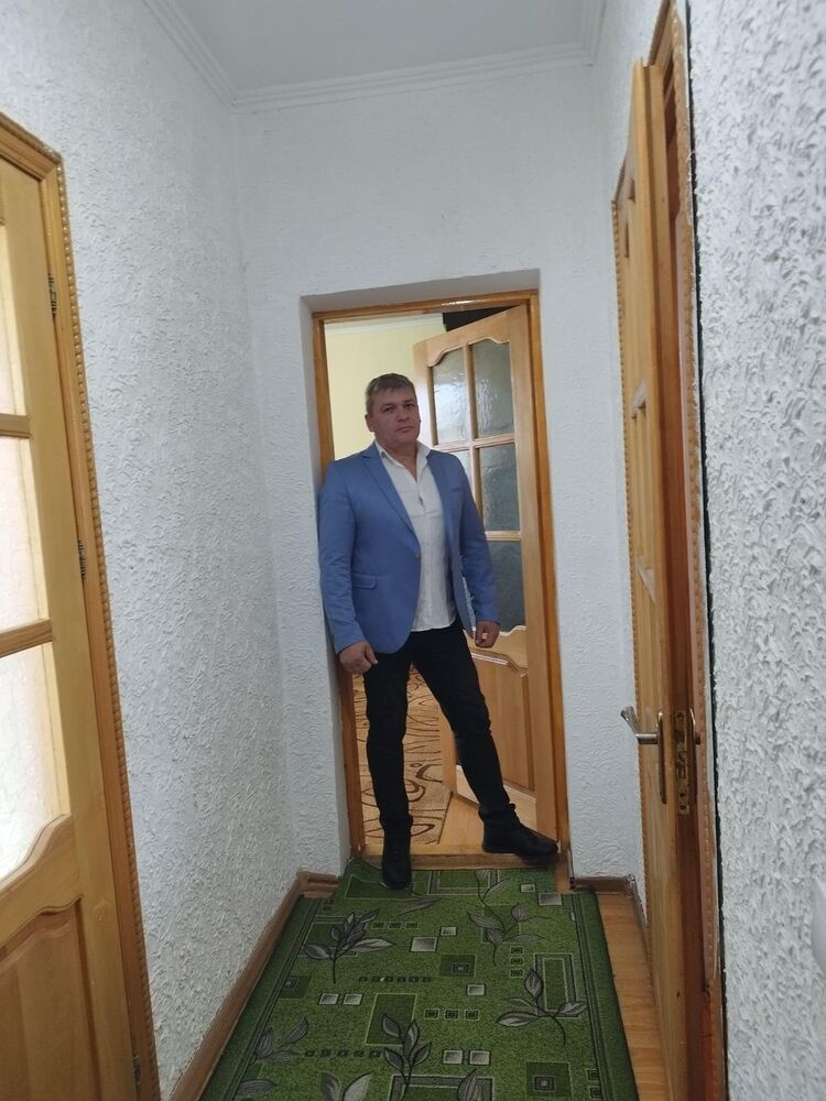  ,   Alexandru, 51 ,   c 