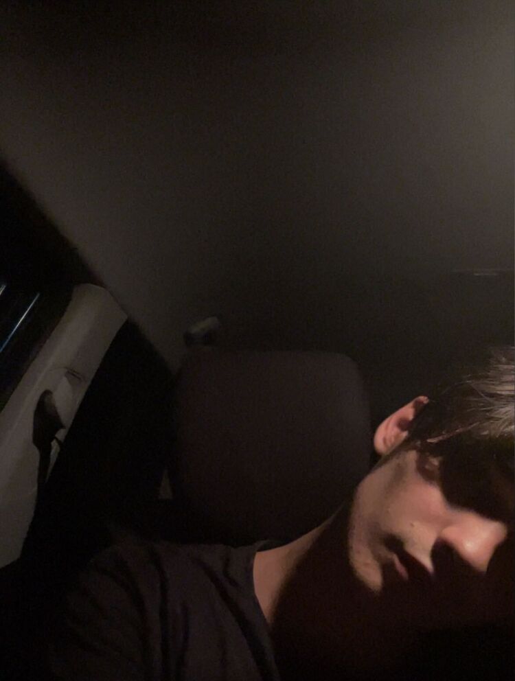  37120763  , 22 ,    