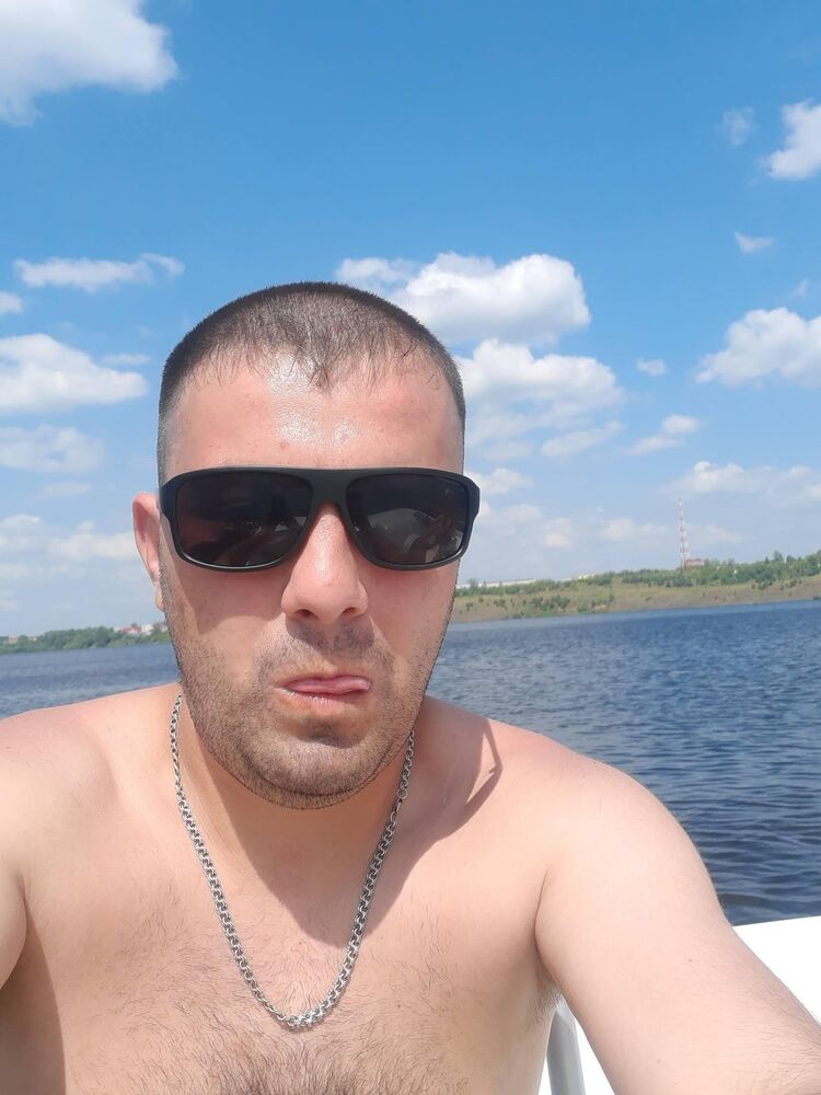  48677073  , 38 ,    