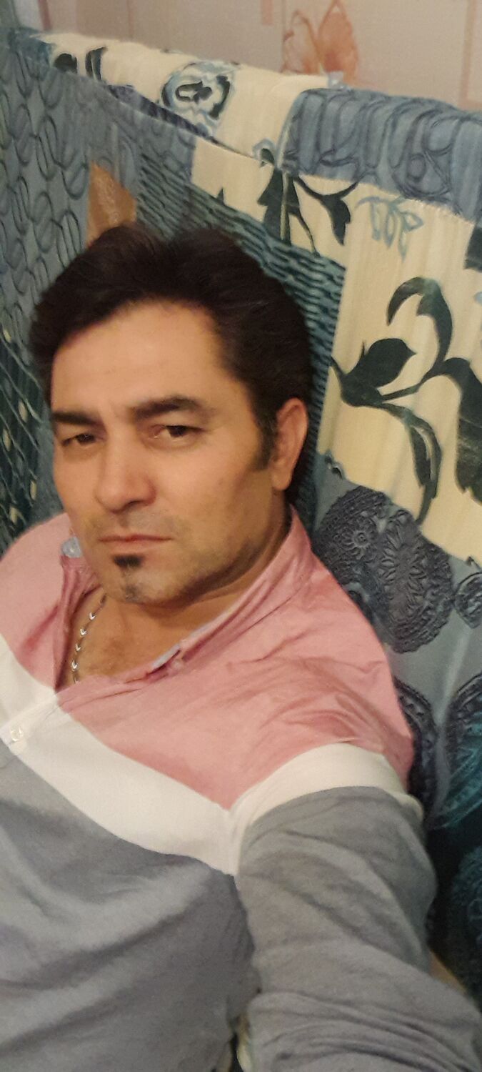  31509183  Adem, 47 ,    