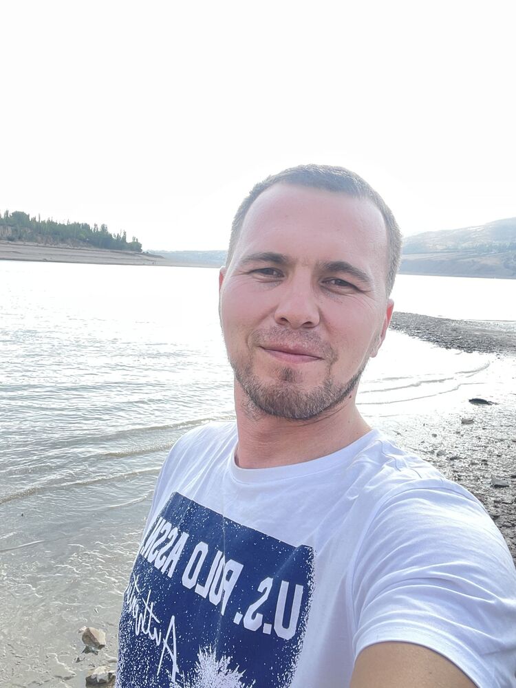  26738653  Dima, 37 ,    