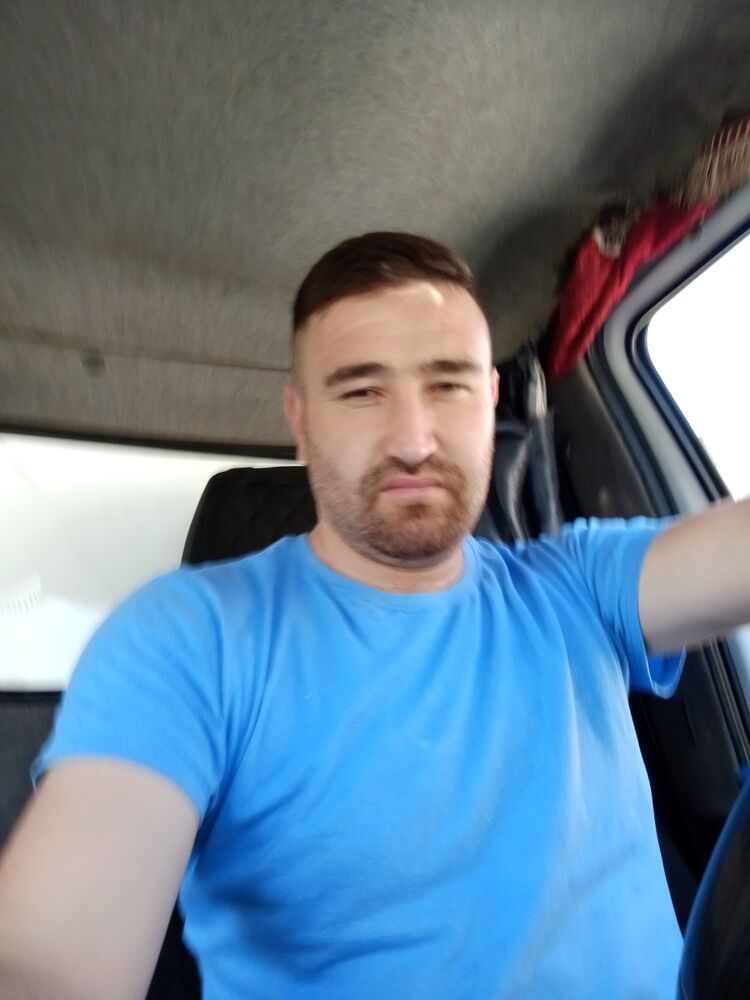  53221313  , 32 ,    